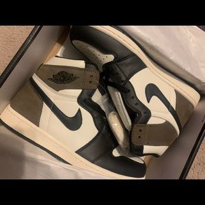 Jordan 1 retro high dark mocha